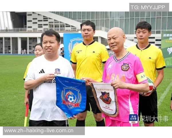 香港足球历史上的传奇人物与最早明星队员的辉煌岁月回顾 香港足球历史上的传奇人物与最早明星队员的辉煌岁月回顾